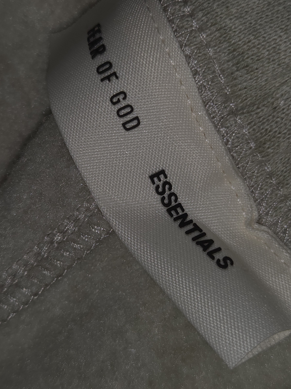 Fear of God Essentials Men’s OVERSIZED (Heather STONE) T‑Shirt & Shorts Set - Picture 11 of 11